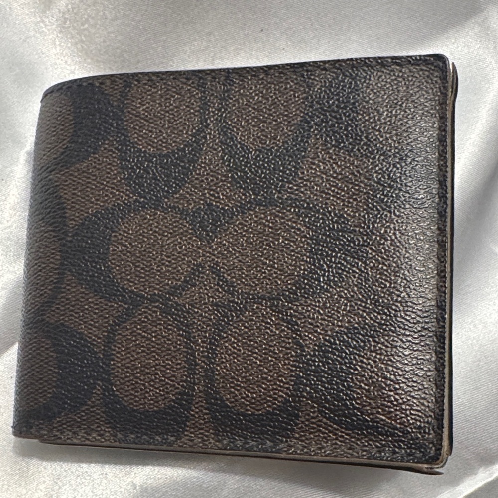Men's signature C’s coated canvas Brown Wallet